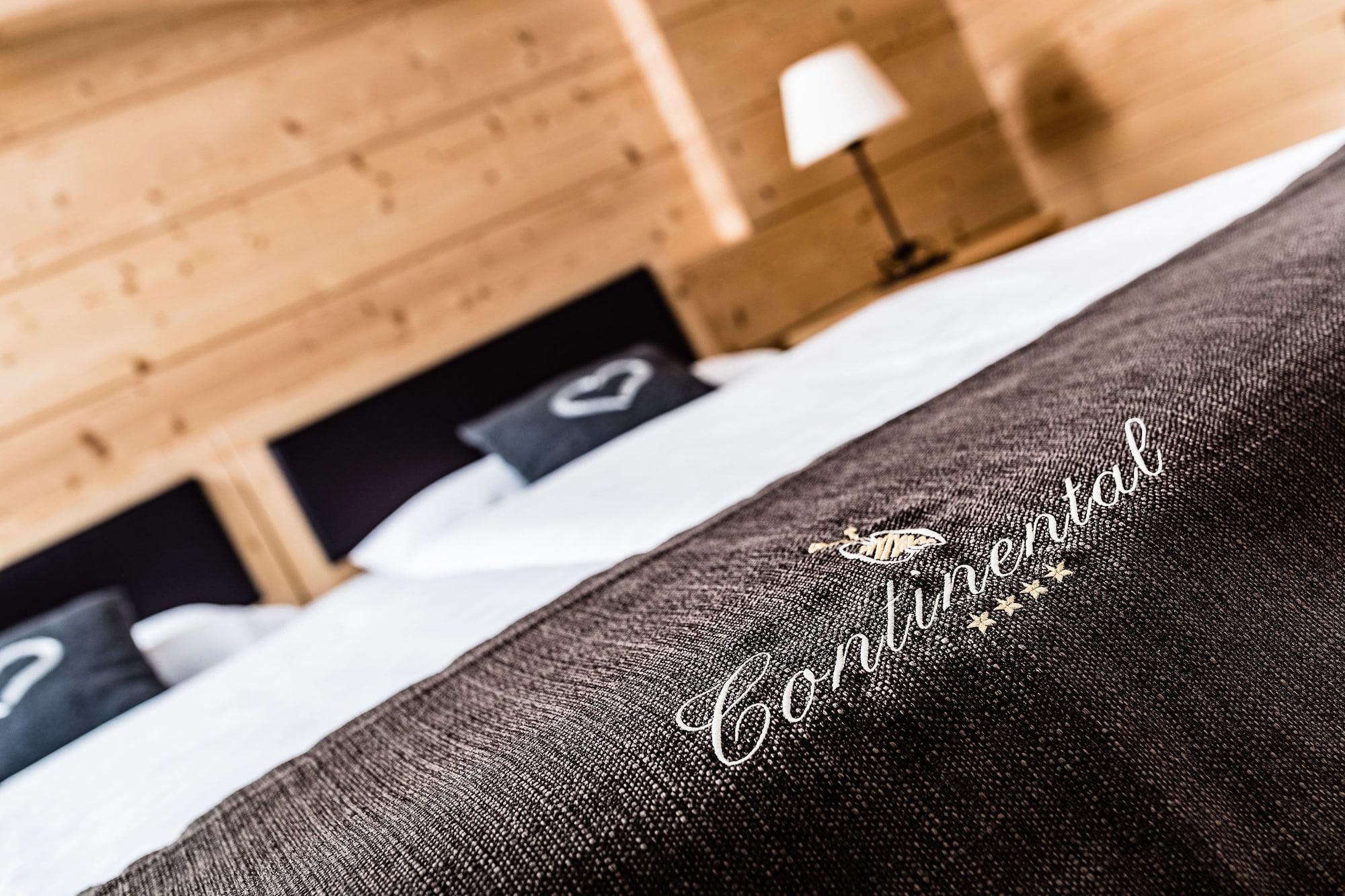 Hotel Continental Dolomites เซลวาดีวัลการ์เดนา ภายนอก รูปภาพ
