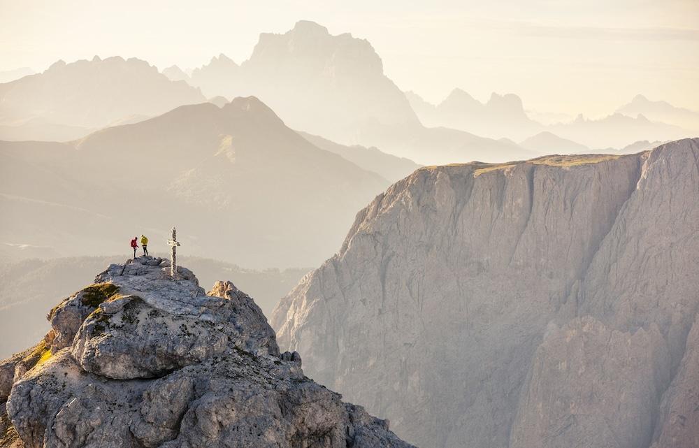 Hotel Continental Dolomites เซลวาดีวัลการ์เดนา ภายนอก รูปภาพ