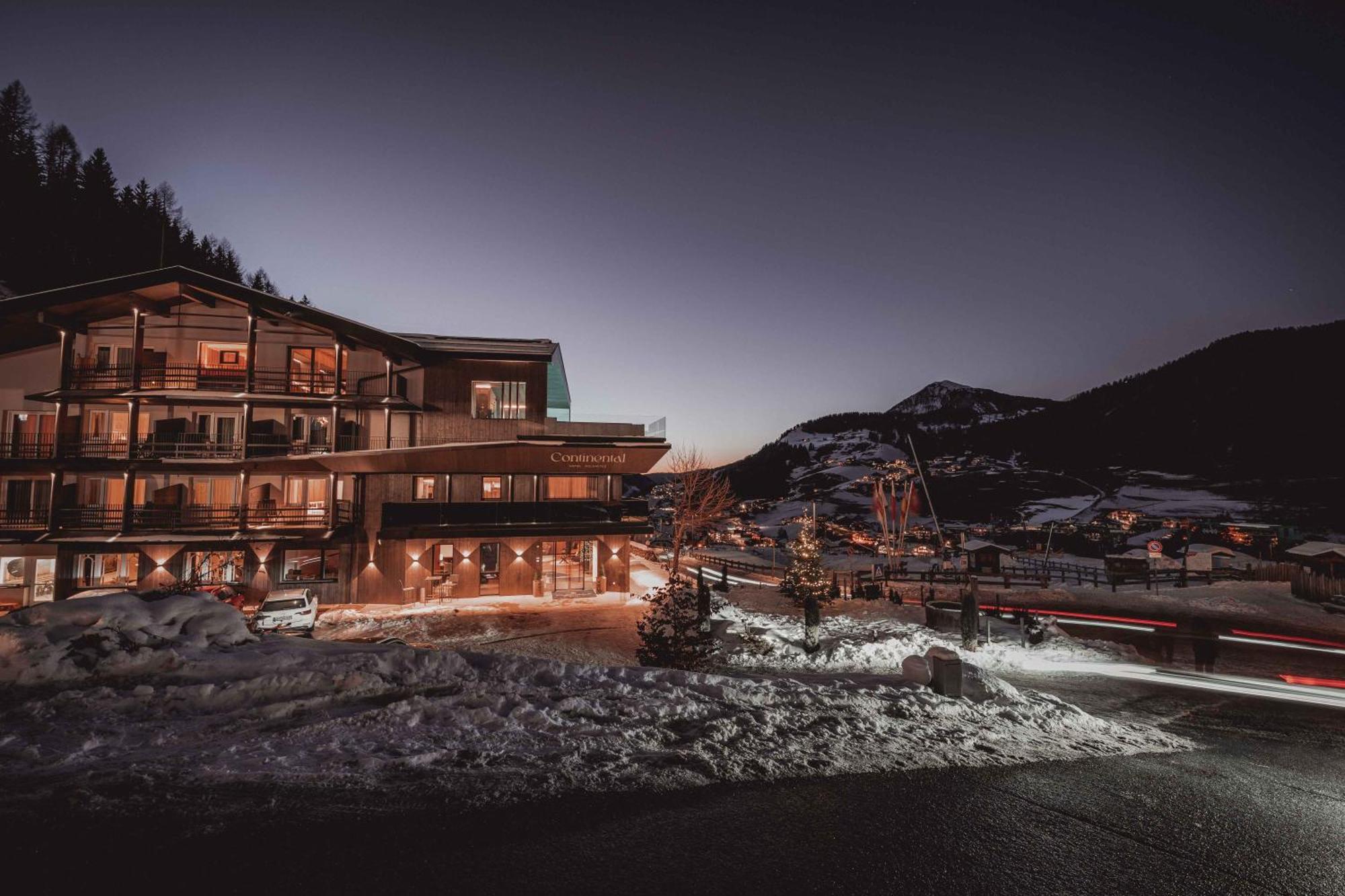Hotel Continental Dolomites เซลวาดีวัลการ์เดนา ภายนอก รูปภาพ