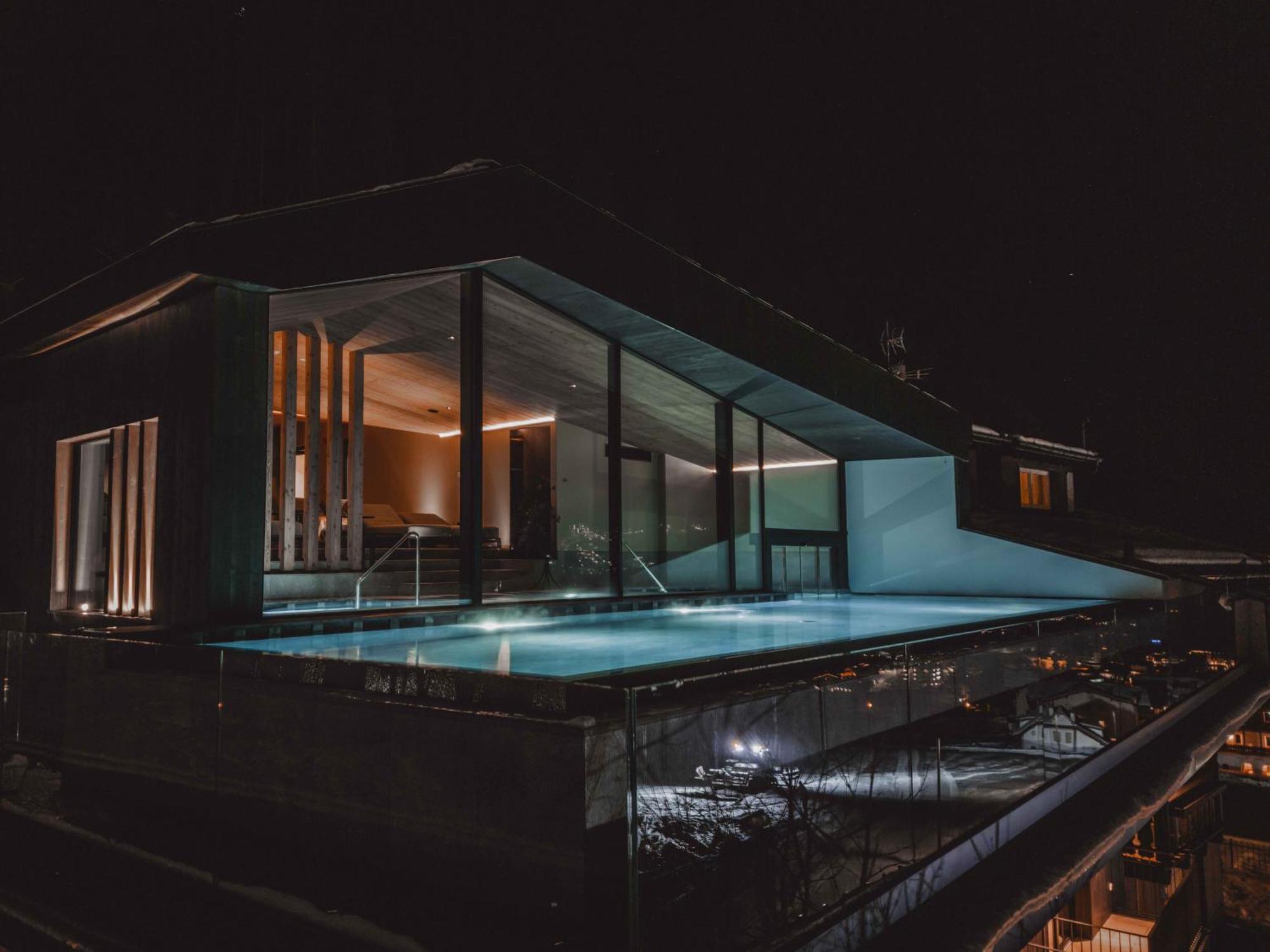 Hotel Continental Dolomites เซลวาดีวัลการ์เดนา ภายนอก รูปภาพ