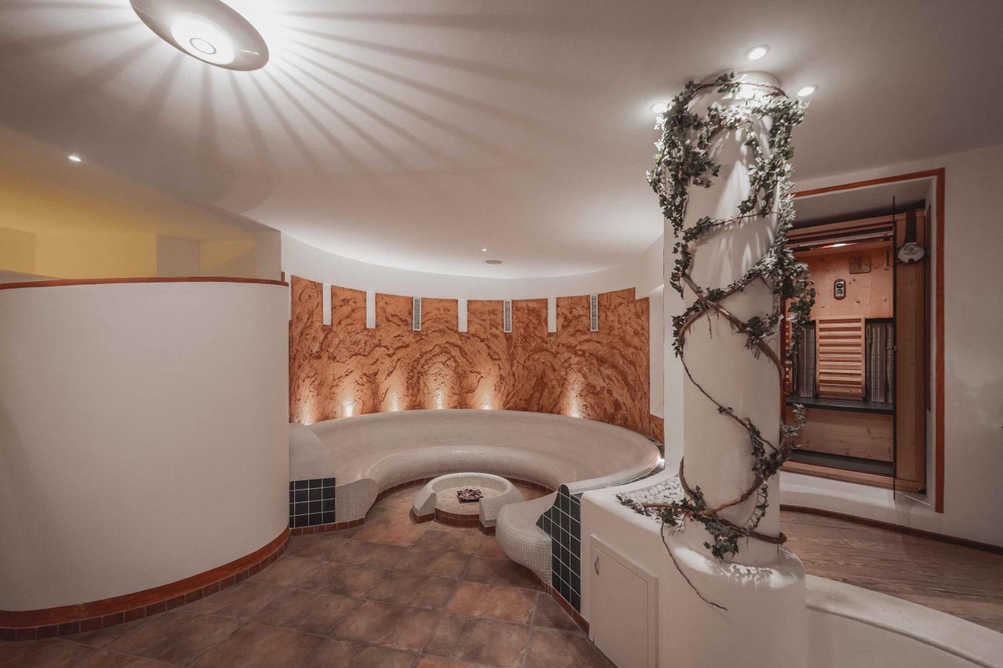Hotel Continental Dolomites เซลวาดีวัลการ์เดนา ภายนอก รูปภาพ