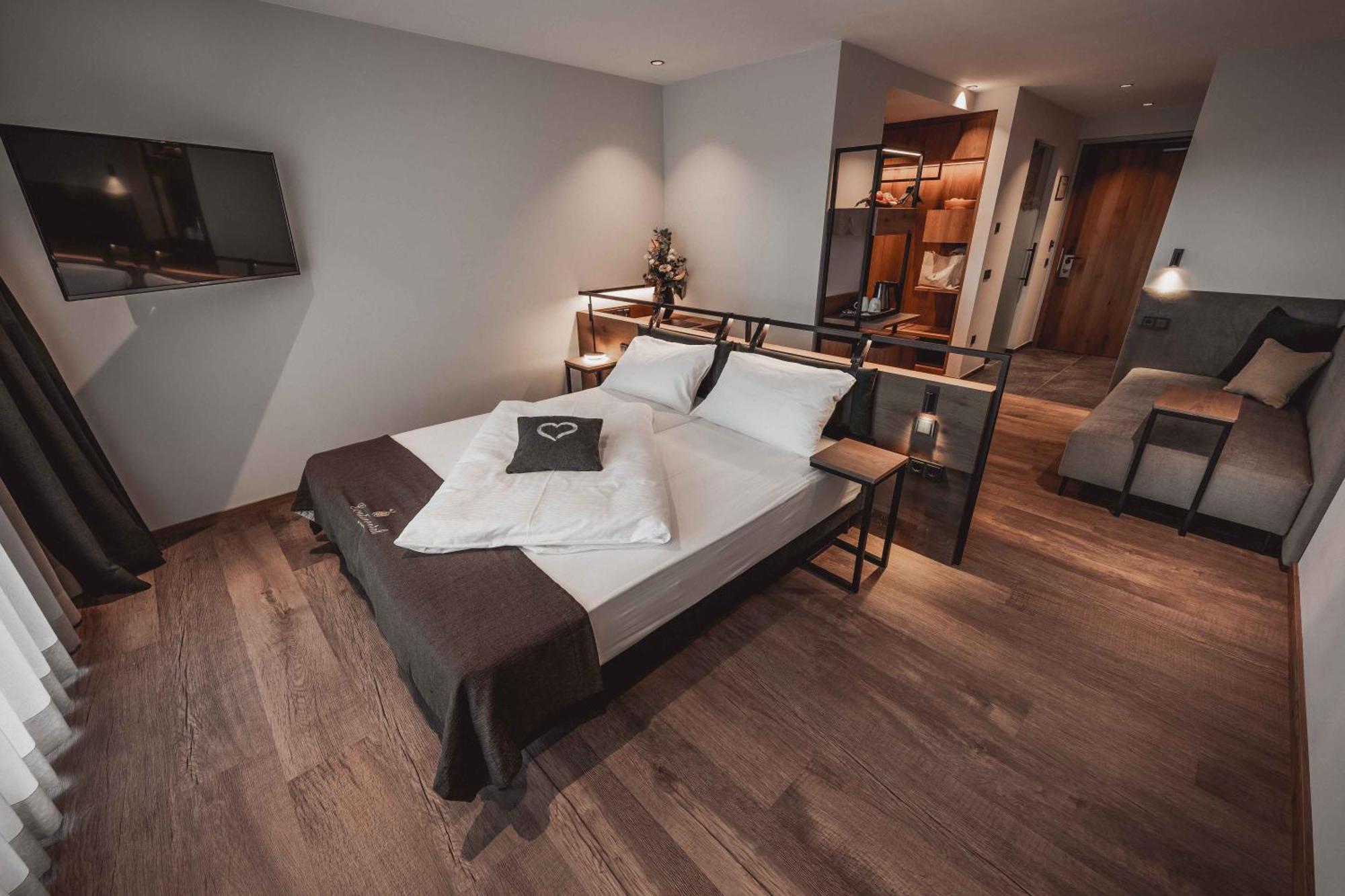 Hotel Continental Dolomites เซลวาดีวัลการ์เดนา ภายนอก รูปภาพ