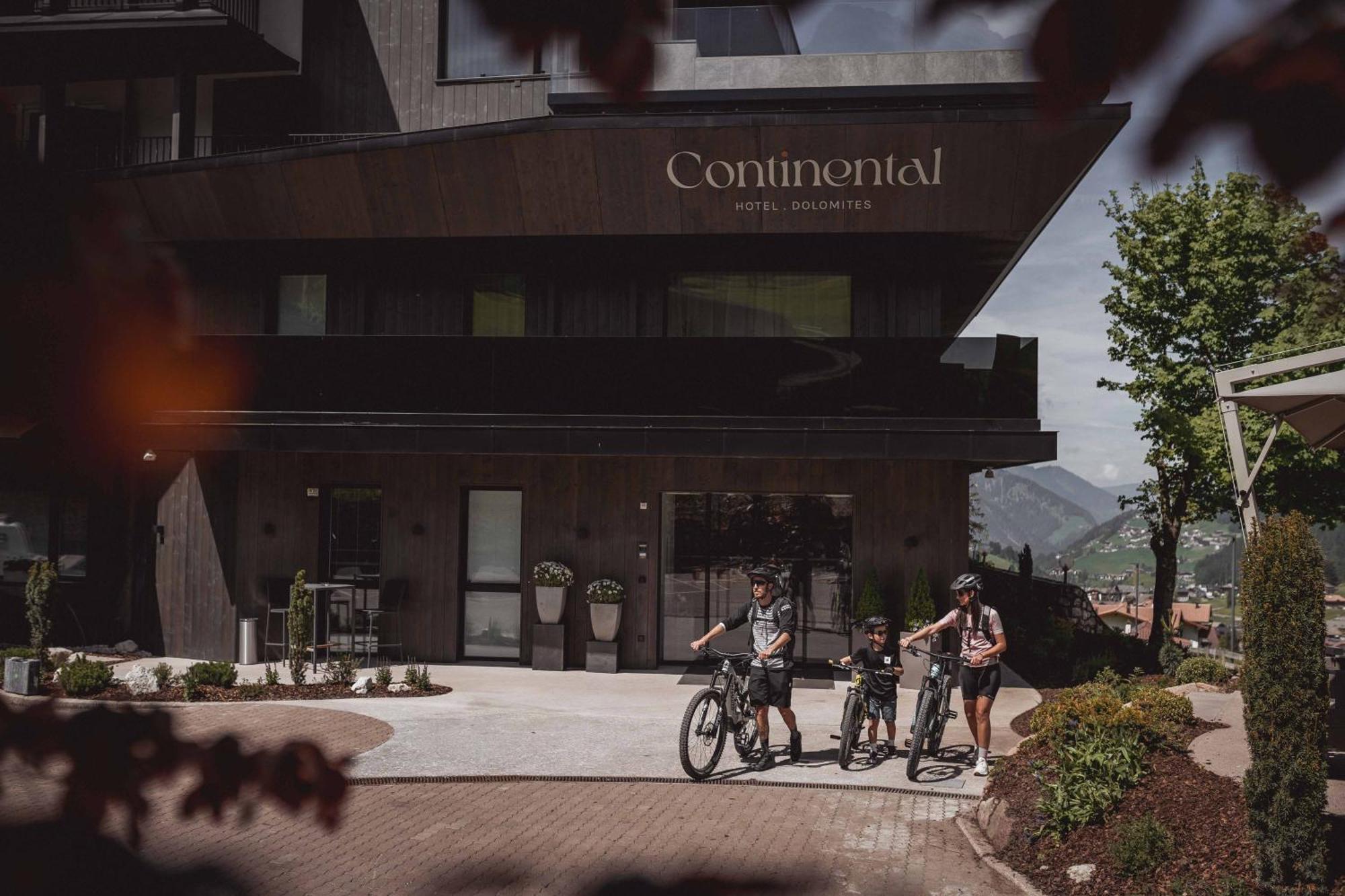 Hotel Continental Dolomites เซลวาดีวัลการ์เดนา ภายนอก รูปภาพ