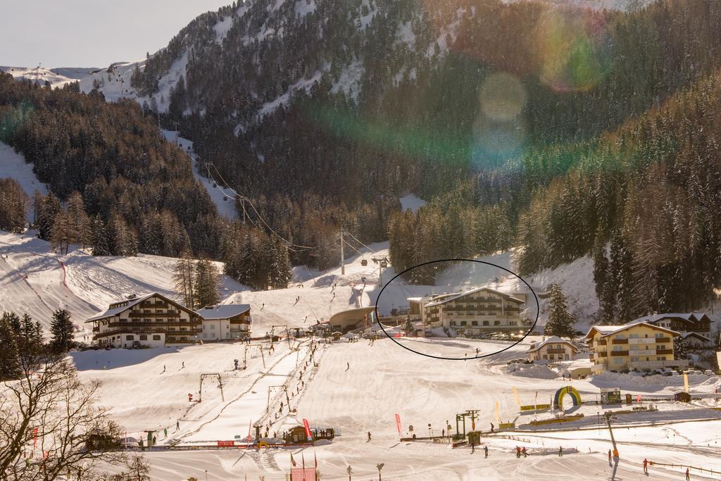 Hotel Continental Dolomites เซลวาดีวัลการ์เดนา ภายนอก รูปภาพ