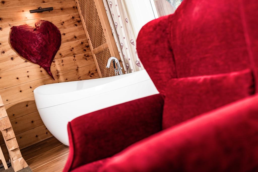 Hotel Continental Dolomites เซลวาดีวัลการ์เดนา ภายนอก รูปภาพ