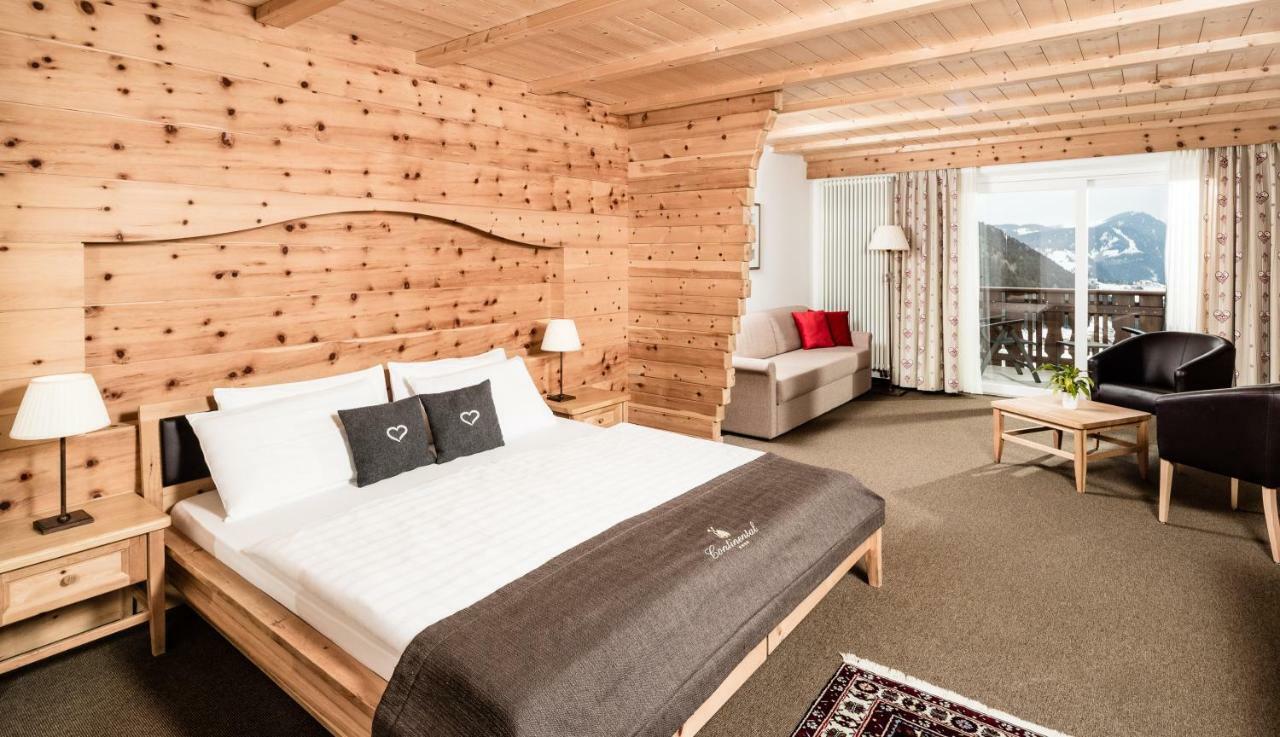 Hotel Continental Dolomites เซลวาดีวัลการ์เดนา ภายนอก รูปภาพ